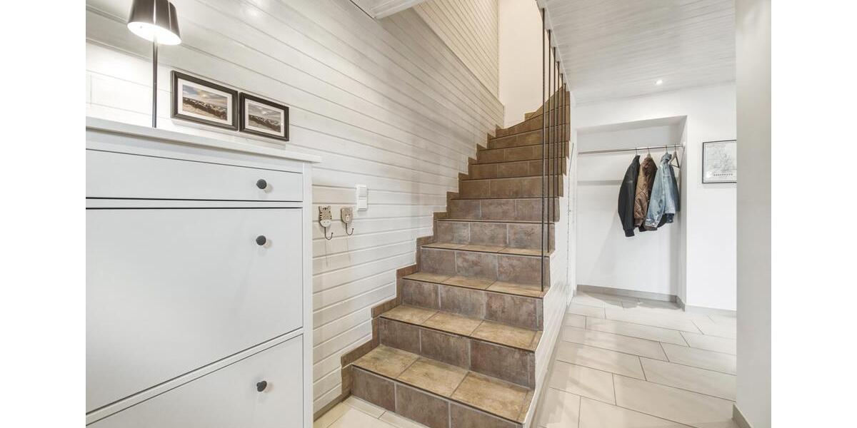 Einfamilienhaus Porta Westfalica - 7.5 Zimmer, 195 m&sup2;, 387.000&euro; | Angebot:27094950