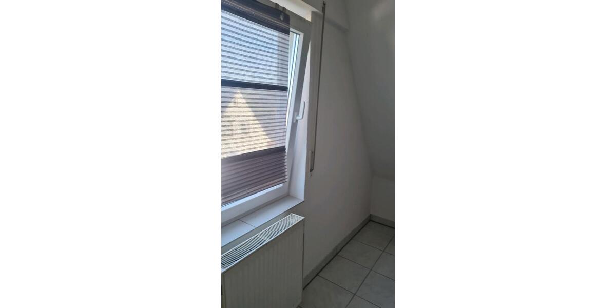 Dachgeschoßwohnung Dörentrup - 2 Zimmer, 45 m&sup2;, 450&euro; | Angebot:25098739