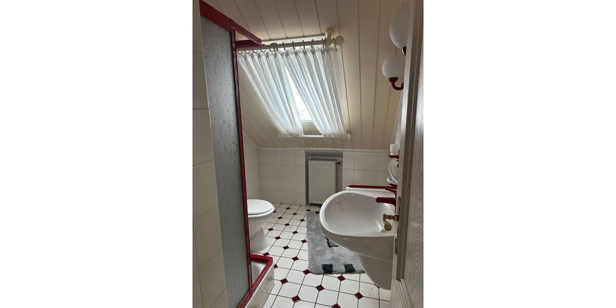Vielseitiges Einfamilienhaus mit viel Platz und Potenzial in zentraler Lager von Stolzenau - Bungalow Stolzenau | Angebot:26858113