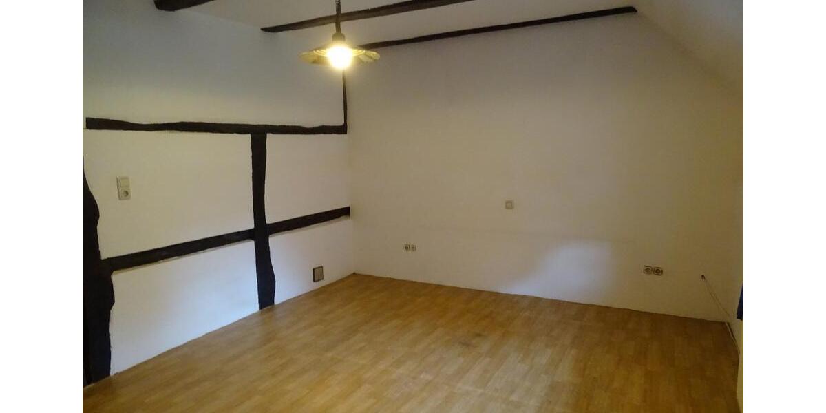 Bauernhaus, Landhaus Hessisch Oldendorf - 8 Zimmer, 200 m&sup2;, 175.000&euro; | Angebot:24615188
