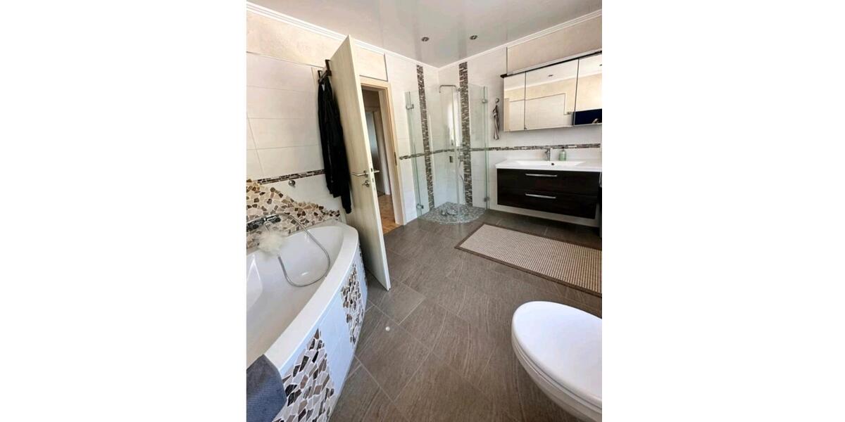 Einfamilienhaus Kalletal - 9 Zimmer, 190 m&sup2;, 320.000&euro; | Angebot:25053945