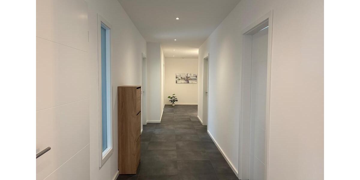 Etagenwohnung Stolzenau - 5 Zimmer, 194 m&sup2;, 1.450&euro; | Angebot:26048286