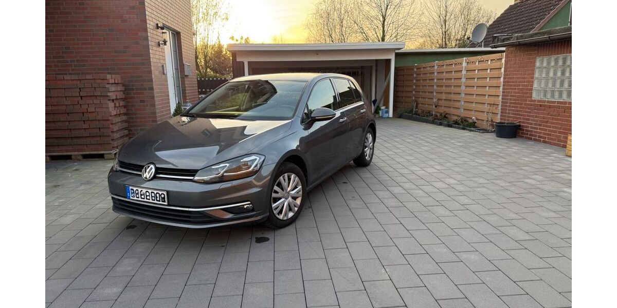 VW Golf 98.000 km 15.700 &euro; Rinteln 31737