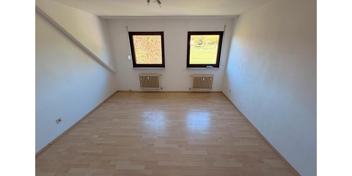 Dachgeschoßwohnung Porta Westfalica - 5 Zimmer, 133 m&sup2;, 1.650&euro; | Angebot:26380578