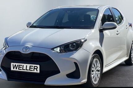 Toyota Yaris 15.715 km 14.895 &euro; Herford 32049