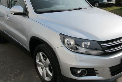 VW Tiguan 77.529 km 9.950 &euro; Bad Oeynhausen 32549