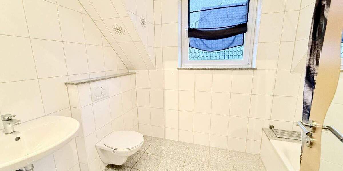 Doppelhaushälfte Löhne Obernbeck - 5 Zimmer, 135 m&sup2;, 270.000&euro; | Angebot:25685804