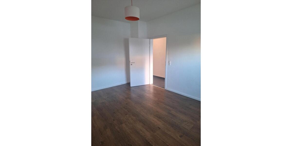 Erdgeschoßwohnung Hiddenhausen - 3 Zimmer, 83 m&sup2;, 750&euro; | Angebot:25947631
