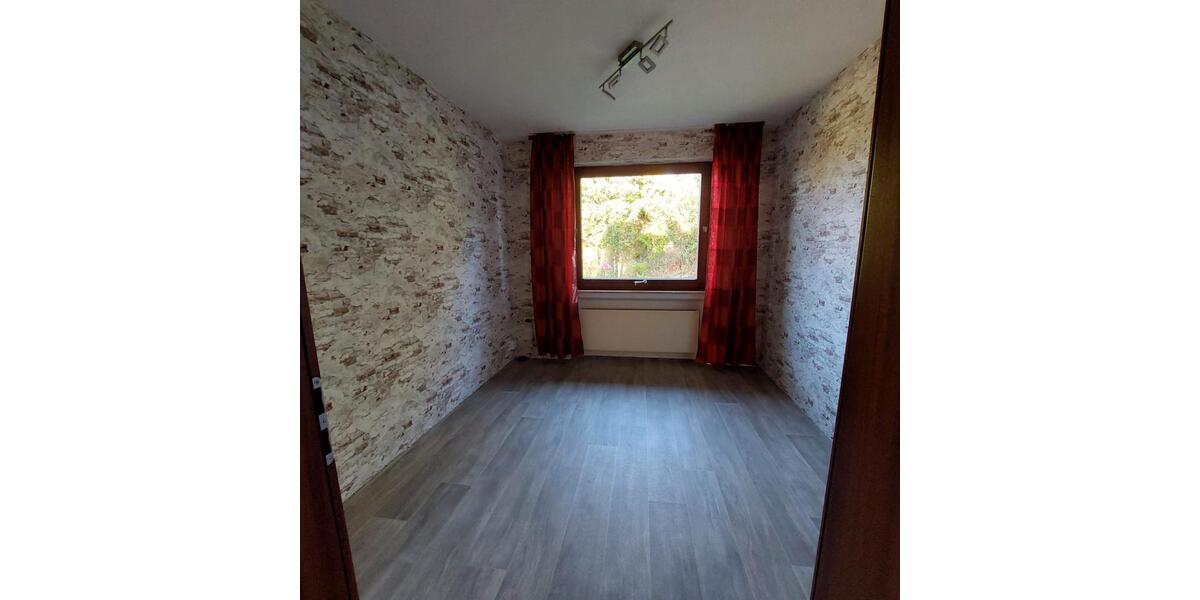 Einfamilienhaus Niedernwöhren - 6.5 Zimmer, 185 m&sup2;, 279.000&euro; | Angebot:24525616