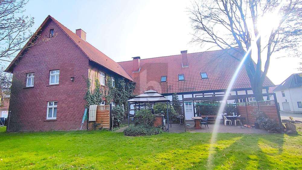 Einfamilienhaus Lübbecke - 13 Zimmer, 490 m&sup2;, 430.000&euro; | Angebot:26050157