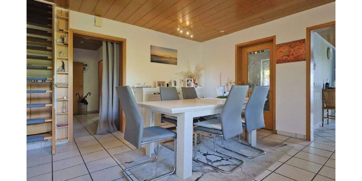 Einfamilienhaus Lübbecke Stockhausen - 8 Zimmer, 250 m&sup2;, 265.000&euro; | Angebot:25693510