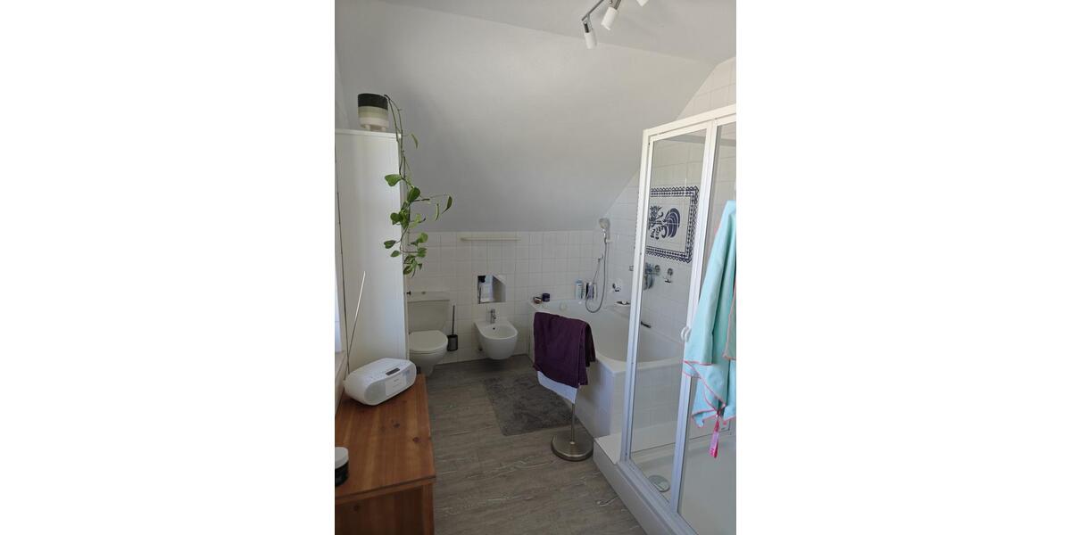 Dachgeschoßwohnung Hille - 3 Zimmer, 85 m&sup2;, 740&euro; | Angebot:26271507