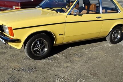 Opel Kadett 62.000 km 9.950 &euro; Vlotho 32602