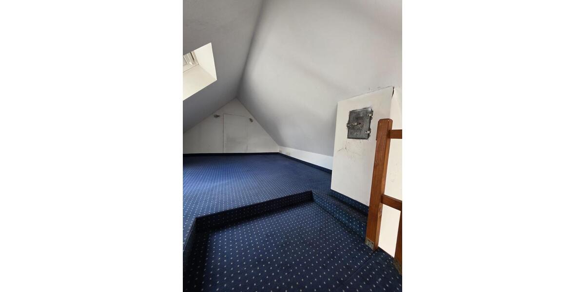 Dachgeschoßwohnung Porta Westfalica - 2.5 Zimmer, 90 m&sup2;, 750&euro; | Angebot:25353890