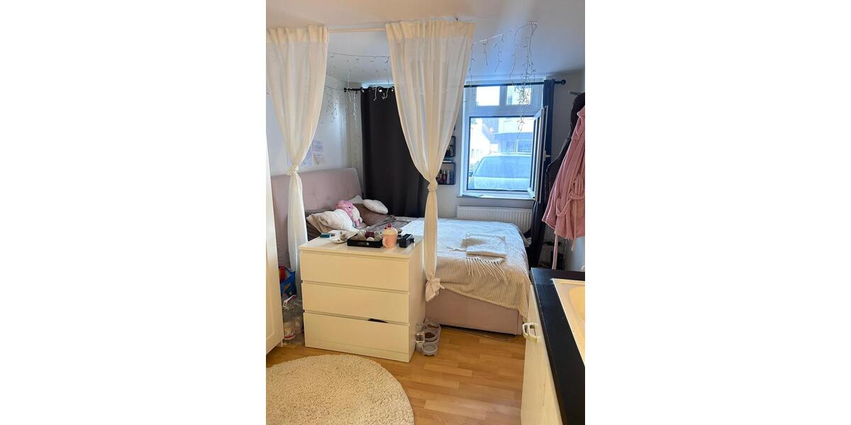Etagenwohnung Lemgo - 1 Zimmer, 18 m&sup2;, 200&euro; | Angebot:25304078