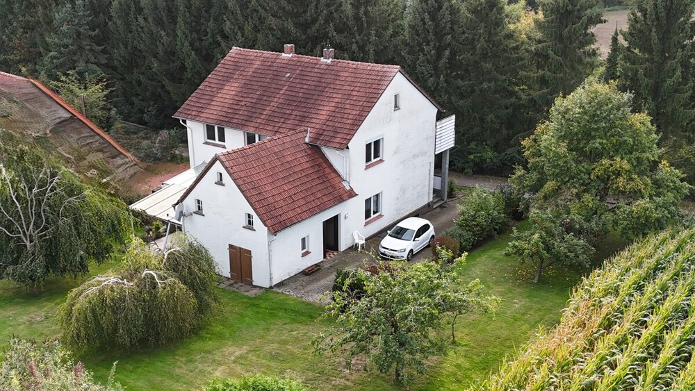 Einfamilienhaus mit Potenzial – ruhige Lage, nur ein Nachbar - Einfamilienhaus Hüllhorst | Angebot:22941402
