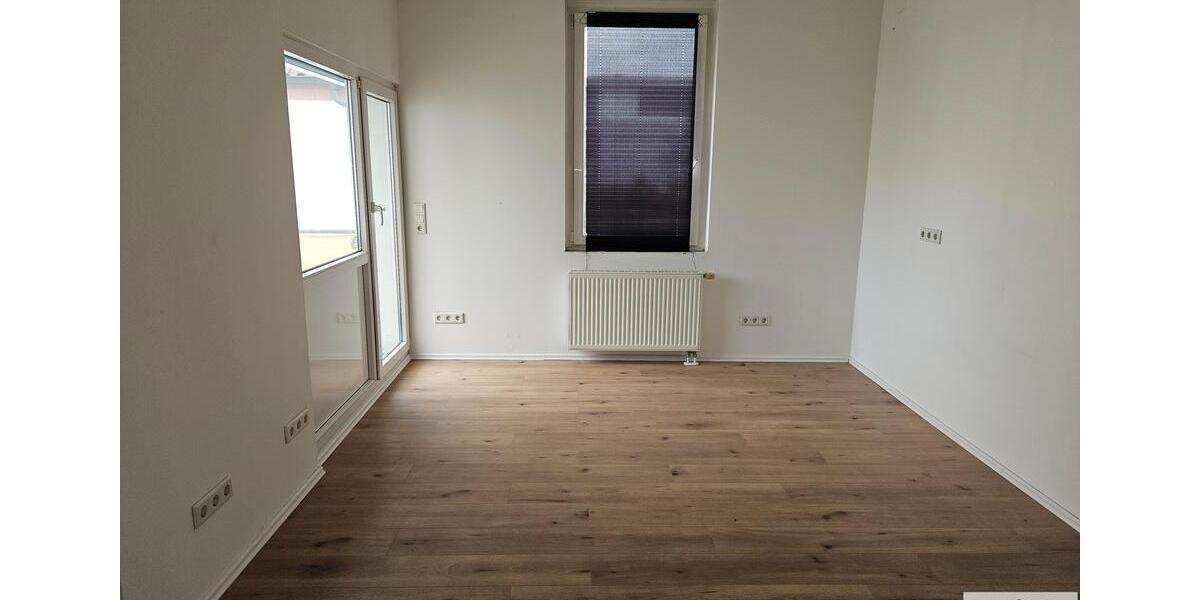 Maisonettenwohnung Bünde - 2.5 Zimmer, 102 m&sup2;, 915&euro; | Angebot:25416441