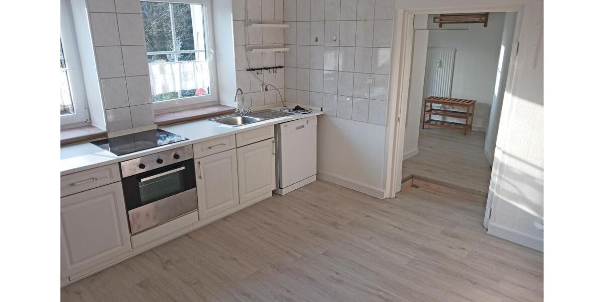 Etagenwohnung Rinteln - 4 Zimmer, 102 m&sup2;, 975&euro; | Angebot:25989536