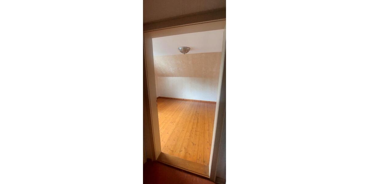 Etagenwohnung Stadthagen - 4 Zimmer, 90 m&sup2;, 700&euro; | Angebot:26251187