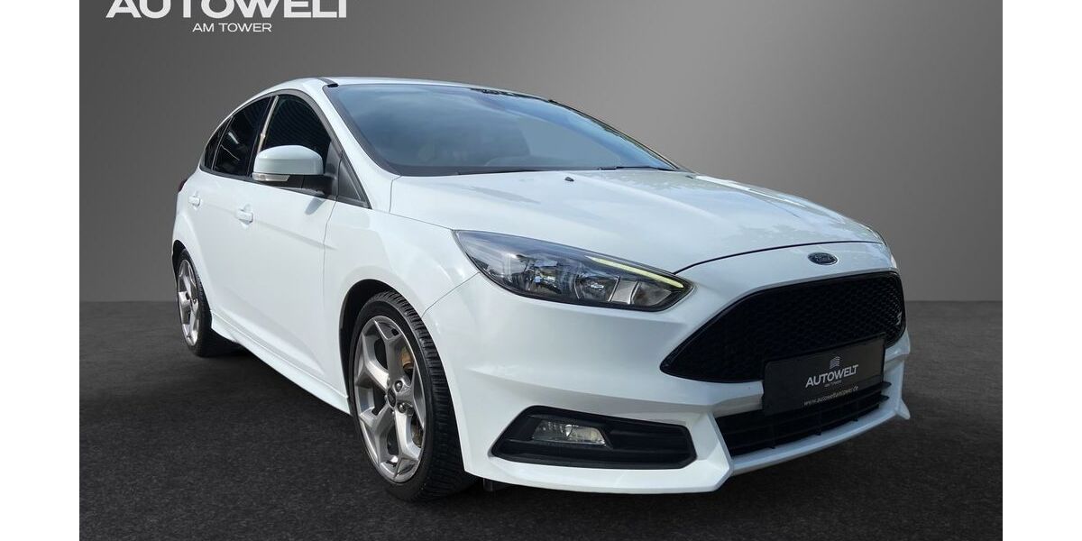 Ford Focus 86.000 km 15.390 &euro; Bad Salzuflen 32108