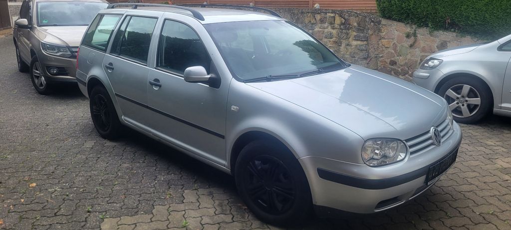 VW Golf 217.000 km 2.200 &euro; Lemgo / Brüntorf 32657