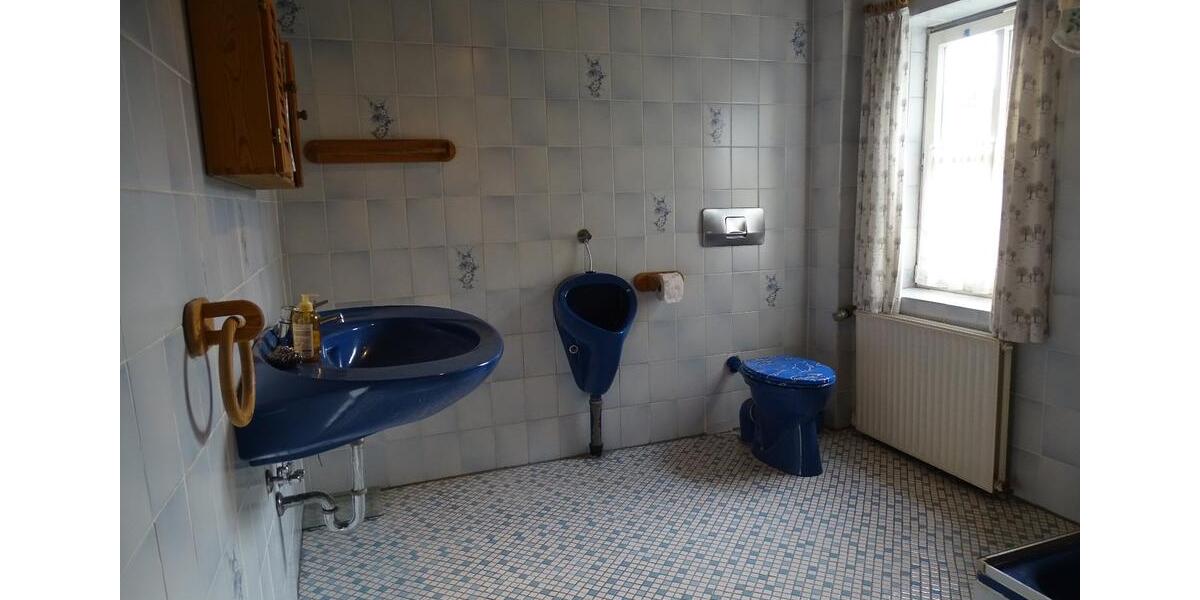 Bauernhaus, Landhaus Hessisch Oldendorf - 8 Zimmer, 200 m&sup2;, 175.000&euro; | Angebot:24615188