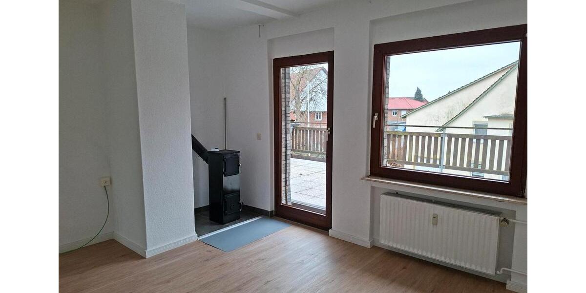 Etagenwohnung Hessisch Oldendorf - 4 Zimmer, 120 m&sup2;, 700&euro; | Angebot:26039674