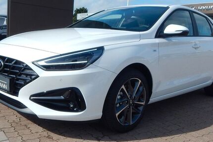 Hyundai i30 17.999 km 24.790 &euro; Petershagen / Lahde 32469