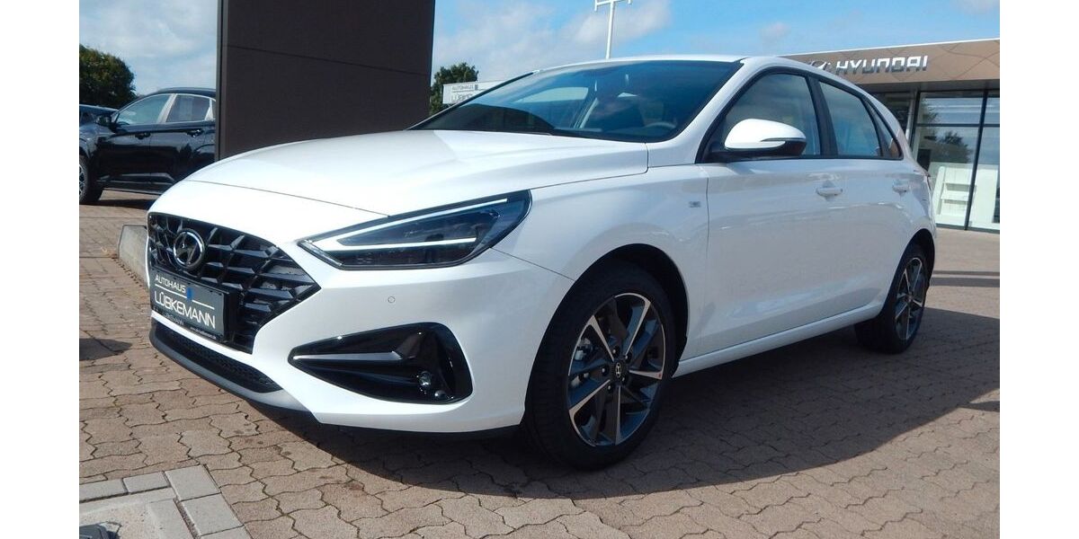 Hyundai i30 17.999 km 24.790 &euro; Petershagen / Lahde 32469