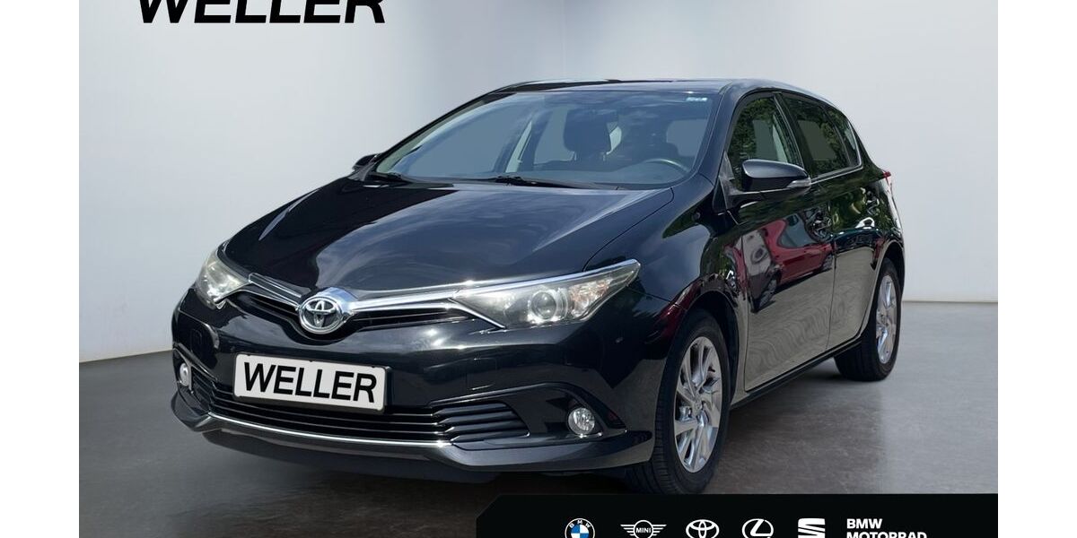 Toyota Auris 99.975 km 12.195 &euro; Herford 32049