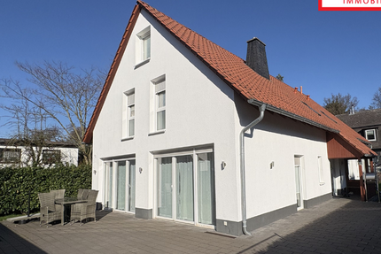 Haus Bückeburg - 12 Zimmer, 240 m&sup2;, 389.000&euro; | Angebot:25804406