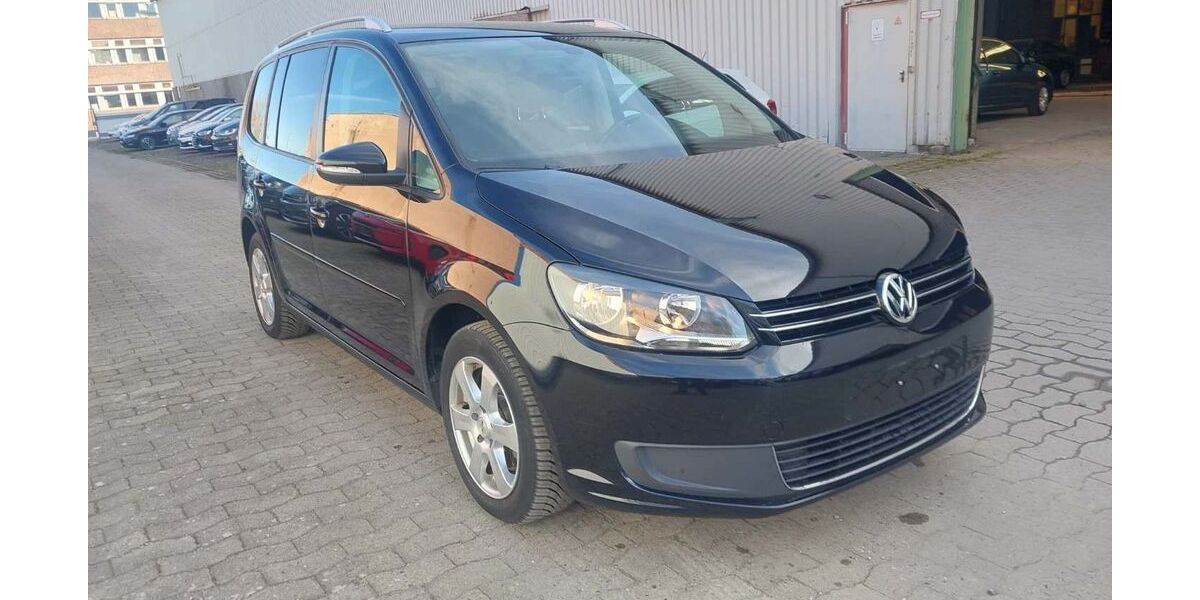 VW Touran 114.500 km 9.900 &euro; Stolzenau 31592