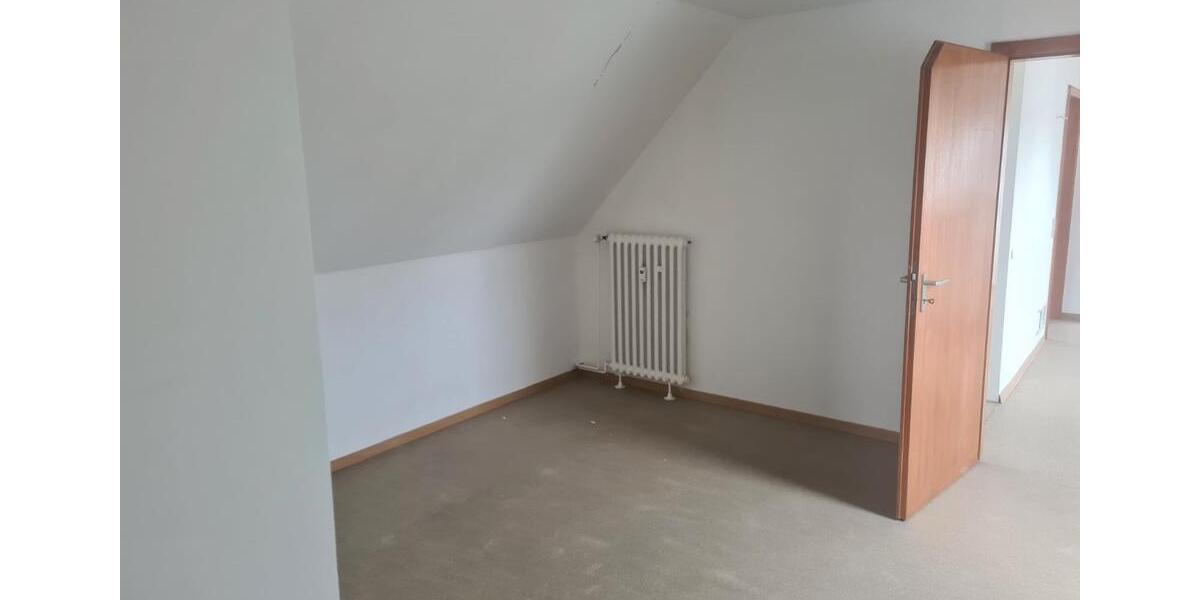 Etagenwohnung Stadthagen - 3 Zimmer, 81 m&sup2;, 129.000&euro; | Angebot:26025547