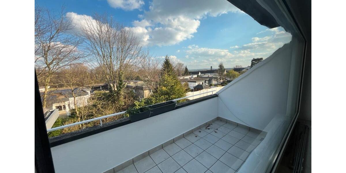 Dachgeschoßwohnung Herford Falkendiek - 6 Zimmer, 140 m&sup2;, 1.190&euro; | Angebot:25871318