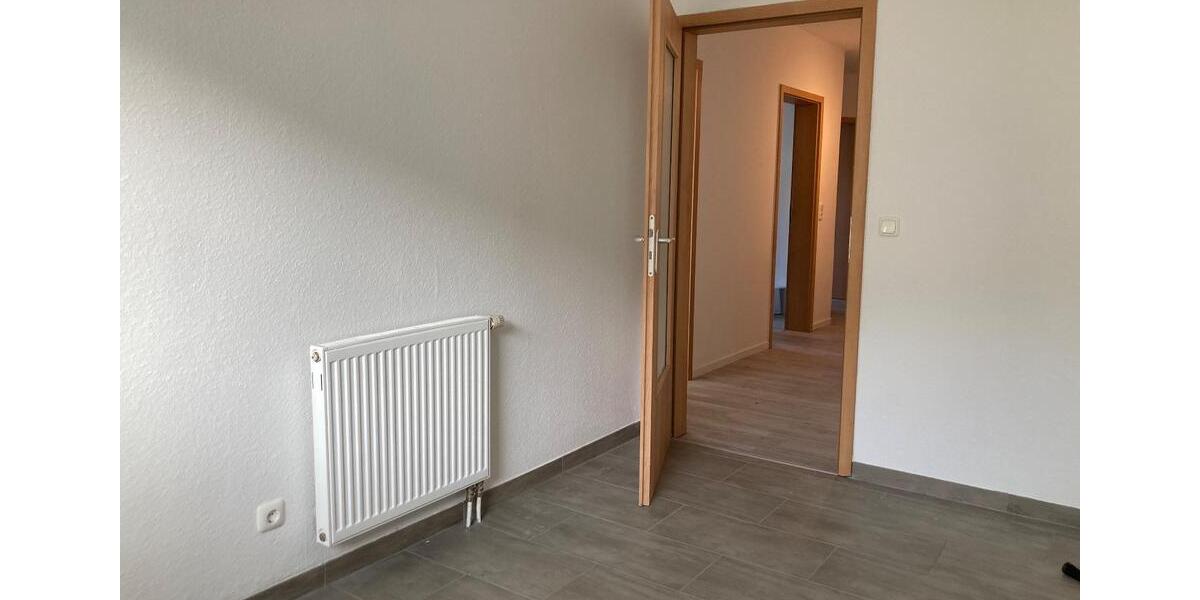 Etagenwohnung Porta Westfalica - 3 Zimmer, 84 m&sup2;, 899&euro; | Angebot:24360990