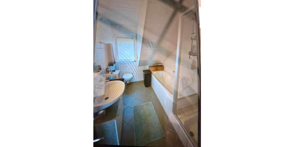 Dachgeschoßwohnung Bad Oeynhausen - 4 Zimmer, 90 m&sup2;, 950&euro; | Angebot:26265929