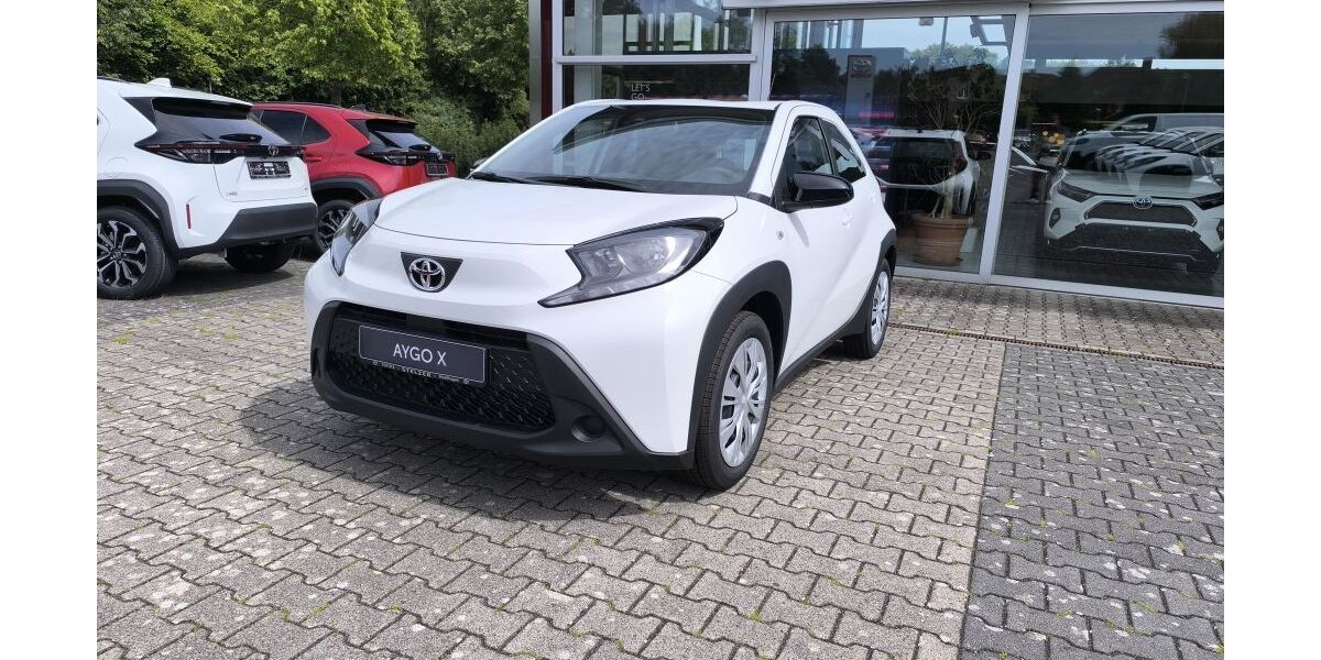 Toyota Aygo (X) 3.500 km 15.490 &euro; Stadthagen 31655