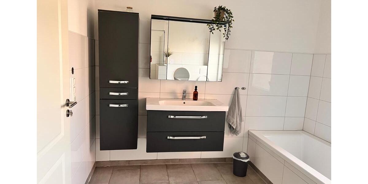 Einfamilienhaus Espelkamp - 7 Zimmer, 360 m&sup2;, 430.000&euro; | Angebot:26698963