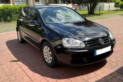 VW Golf 185.000 km 2.300 &euro; Porta Westfalica 32457