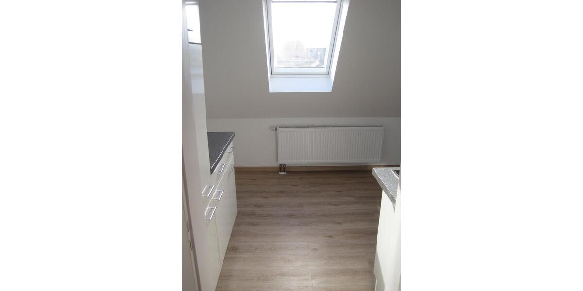 Dachgeschoßwohnung Stadthagen - 3 Zimmer, 44 m&sup2;, 400&euro; | Angebot:26236418