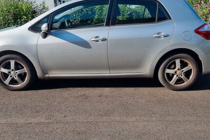 Toyota Auris 110.000 km 5.490 &euro; Minden 32429