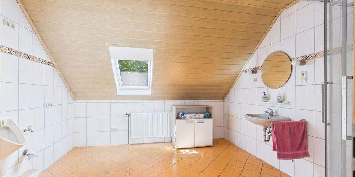 Einfamilienhaus Uchte Höfen - 6 Zimmer, 213 m&sup2;, 213.000&euro; | Angebot:25820272