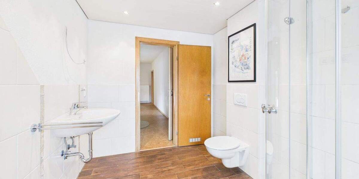 Etagenwohnung Rehburg-Loccum Rehburg - 5 Zimmer, 188 m&sup2;, 250.000&euro; | Angebot:25686912