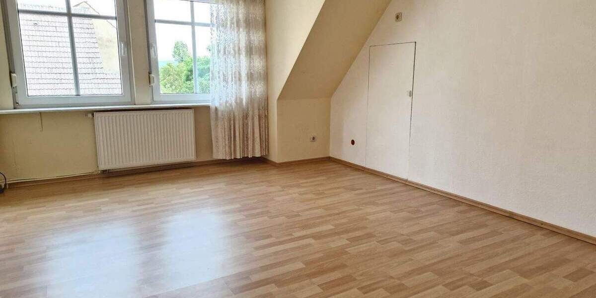 Einfamilienhaus Porta Westfalica Eisbergen - 8 Zimmer, 190 m&sup2;, 249.000&euro; | Angebot:25797141