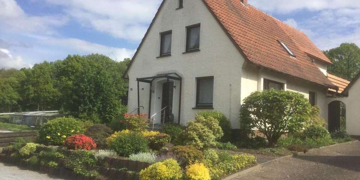 Einfamilienhaus Bad Oeynhausen Rehme - 5 Zimmer, 140 m&sup2;, 1.200&euro; | Angebot:26856737