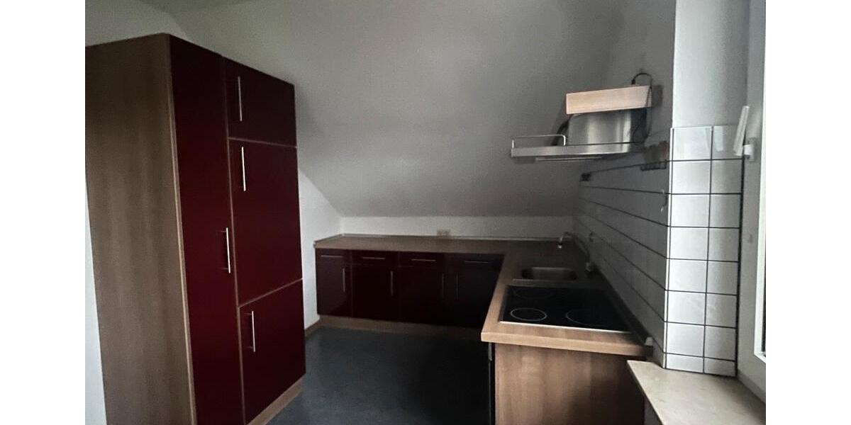 Dachgeschoßwohnung Lübbecke - 3.5 Zimmer, 110 m&sup2;, 950&euro; | Angebot:25514530