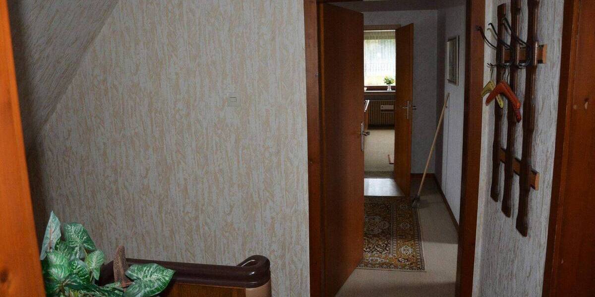 Einfamilienhaus Bad Oeynhausen Rehme - 5 Zimmer, 140 m&sup2;, 1.200&euro; | Angebot:26841283