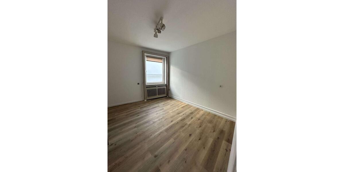 Etagenwohnung Herford - 3 Zimmer, 130 m&sup2;, 1.620&euro; | Angebot:26264817