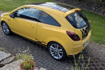 Opel Corsa 107.000 km 2.900 &euro; Vlotho 32602
