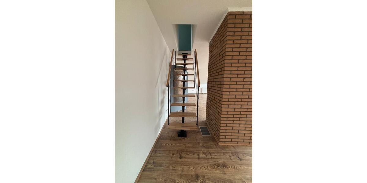 Dachgeschoßwohnung Vlotho - 3 Zimmer, 110 m&sup2;, 900&euro; | Angebot:25633246